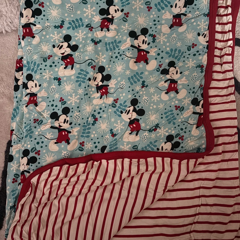 Little Sleepies Mickey winter wonderland blanket